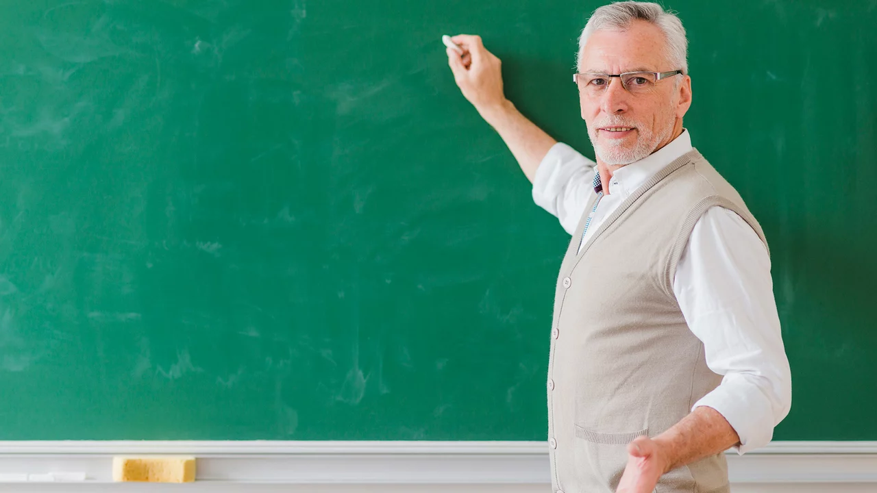 Qu'est-ce qu'un professeur d'éducation technologique enseigne ?